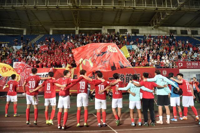 队报：皇马认为姆巴佩能出战巴萨，球员不想冒任何不理性风险