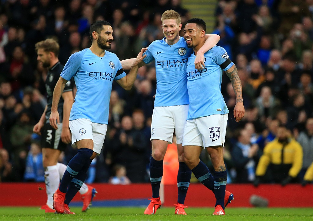 《王者荣耀：荣耀之章碎月篇》主题曲《碎月》MV发布